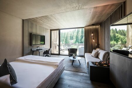 Hotel with pool, Avelengo & natural swimming pond